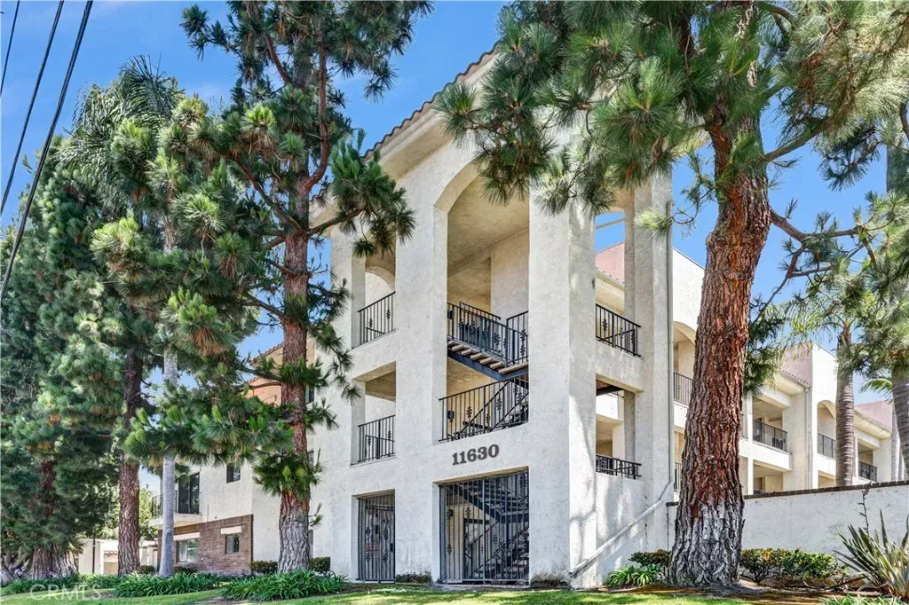 Property Photo: 11630 Warner 504 CA 92708
