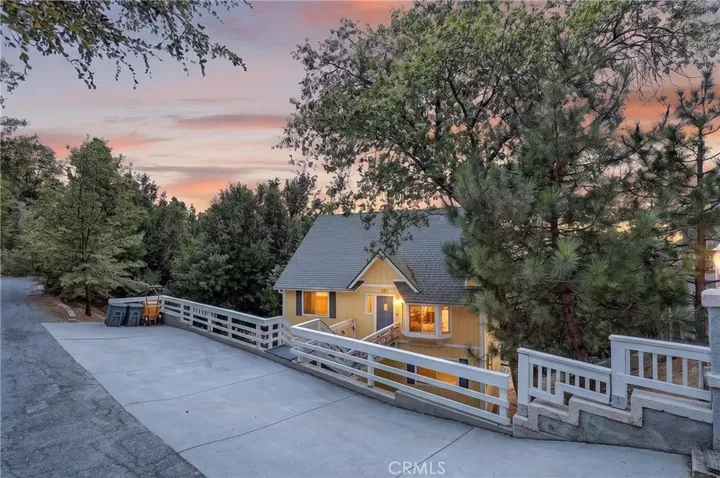 Property Photo: 1127 Yukon CA 92352