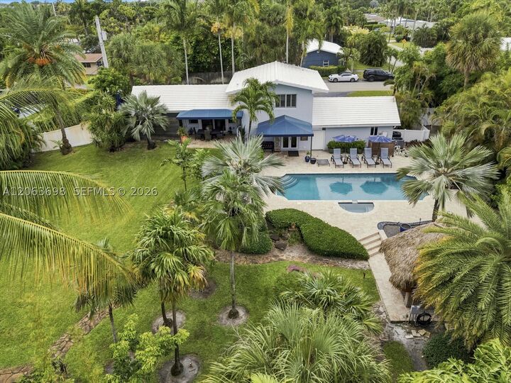Property Photo:  3721 NE 15th Ave  FL 33334 