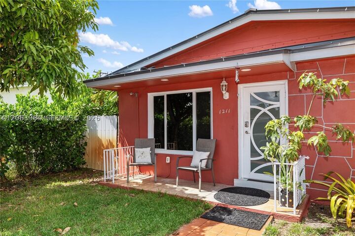 Property Photo: 1211 NW 179th St FL 33169
