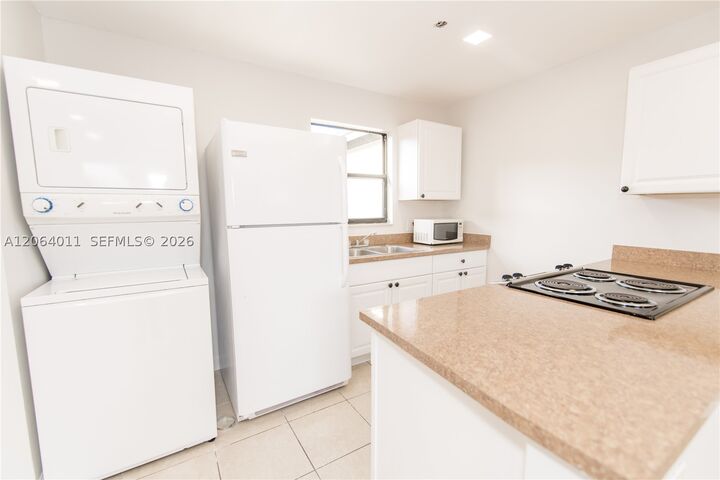 Property Photo: 1804 My Pl FL 33417