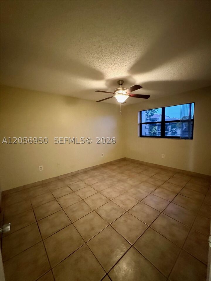 Property Photo:  9945 Nob Hill Ct 9945  FL 33351 