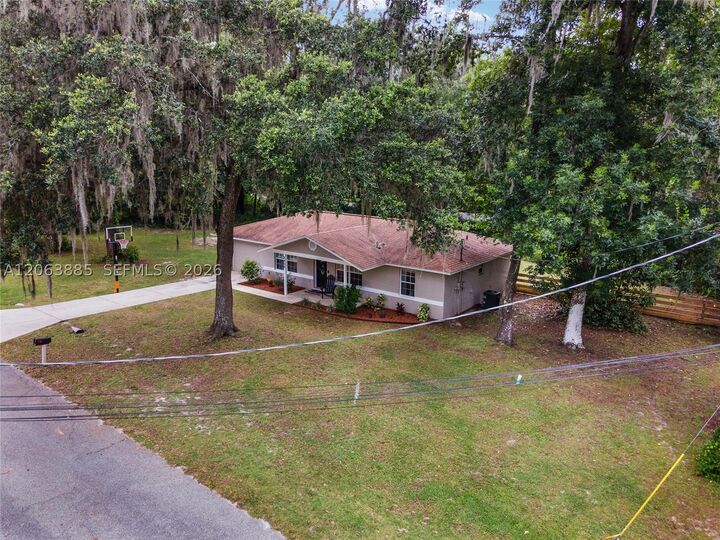 Property Photo: 2450 SE 40th Street Road FL 34480