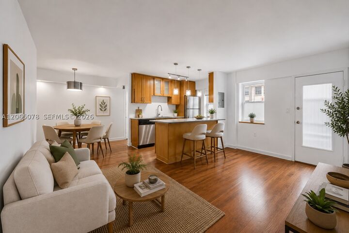 Property Photo: 1545 Euclid Ave 3C FL 33139