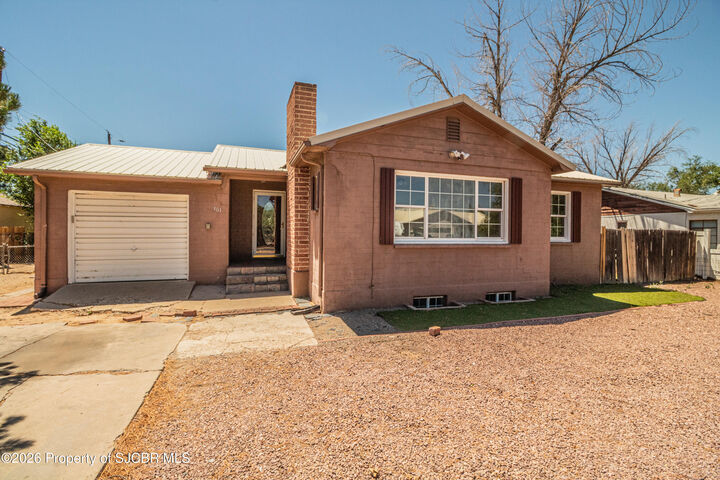 Property Photo: 301 N Gladeview Drive NM 87401