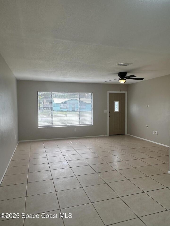 Property Photo: 511 Dinner Street NE FL 32907