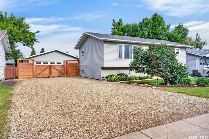 Property Photo:  315 Caskey Drive  SK S0E 1A0 