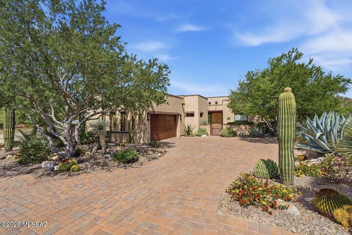 Property Photo: 6342 W Sunlit Bridge Place AZ 85658