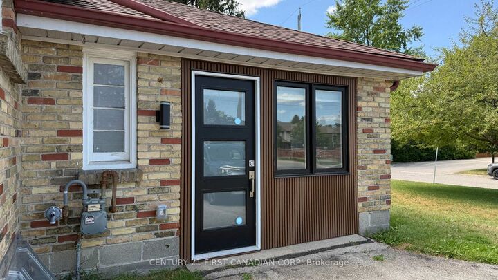 Property Photo: 1473 Adelaide Street N Unit 2 ON N5X 1K3