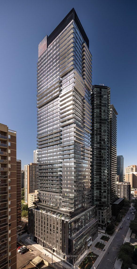 Property Photo: 55 Charles Street E 2909 ON M4Y 0J1