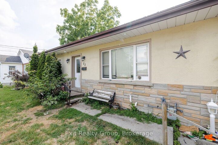 Property Photo:  52 North Park Street  ON K8P 2Y5 