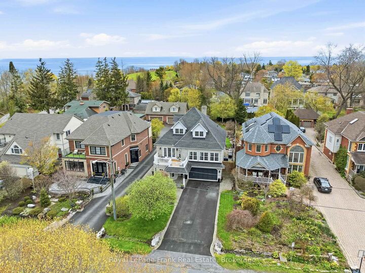 Property Photo:  470 Poplar Avenue  ON L1S 1E8 
