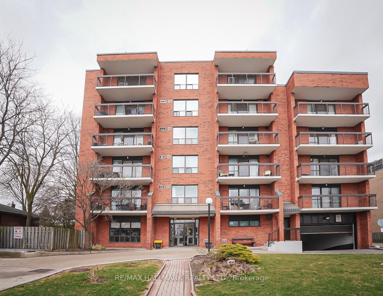 Property Photo:  3734 St Clair Avenue E 203  ON M1M 1T7 