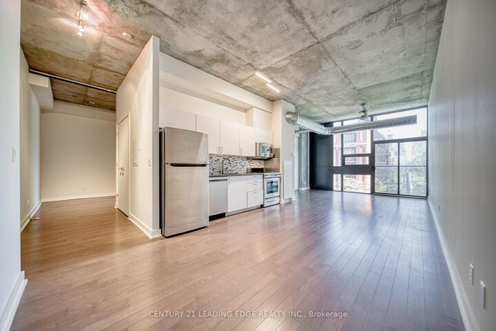 Property Photo:  60 Bathurst Street 306  ON M5V 2P4 