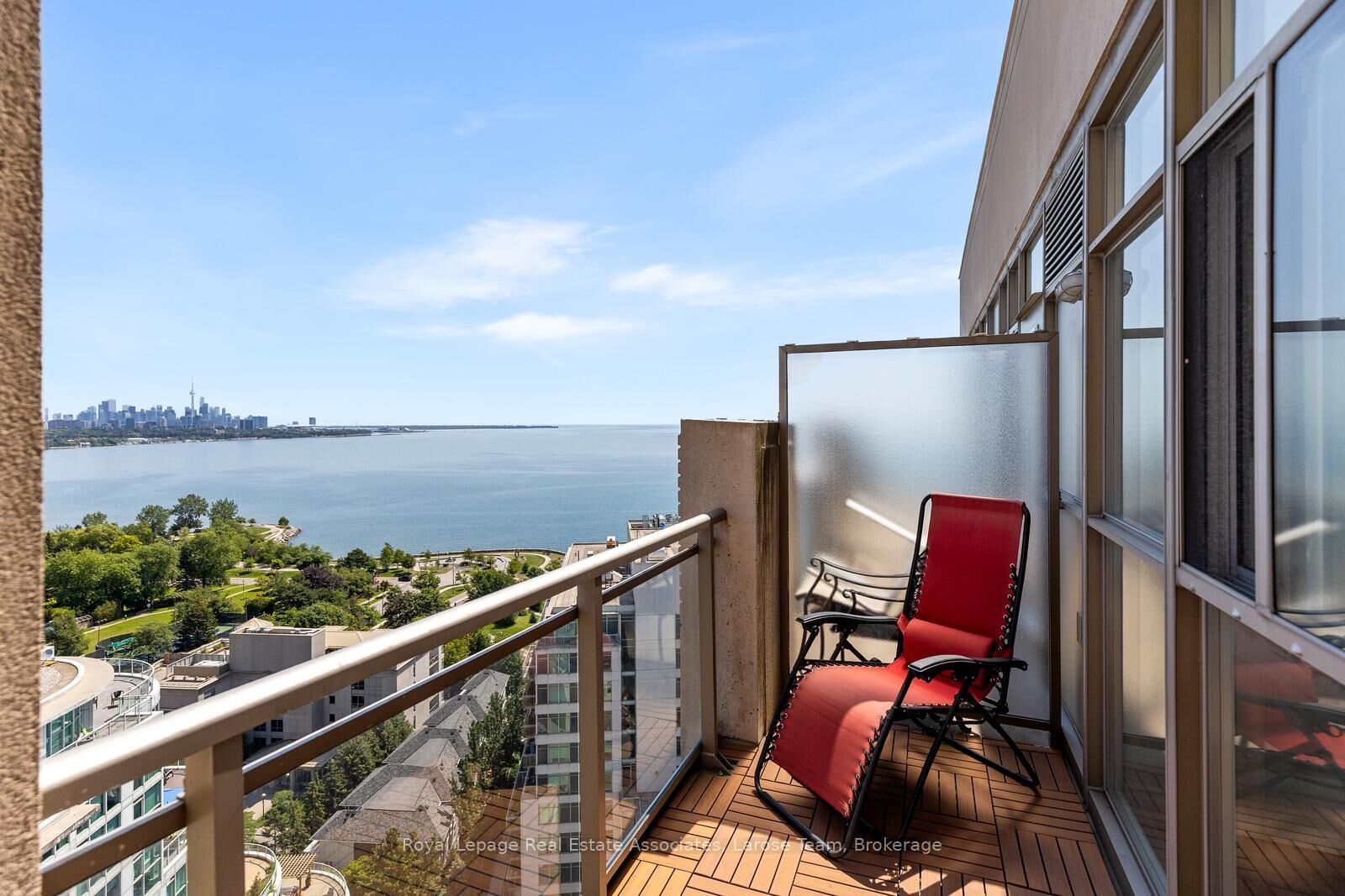 Property Photo:  3 Marine Parade Drive 2101  ON M8V 3Z5 