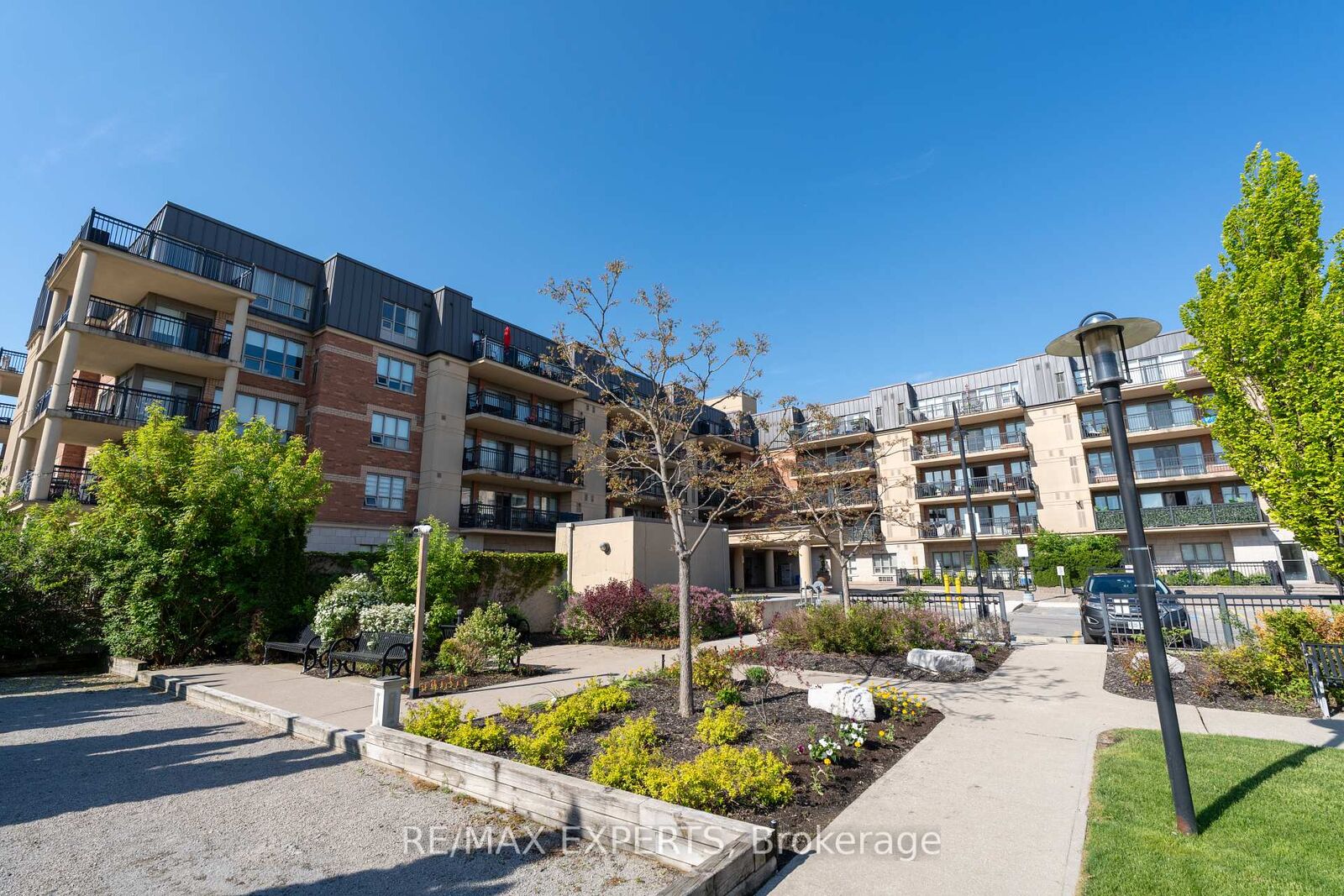 Property Photo: 8026 Kipling Avenue 202 ON L4L 2A1