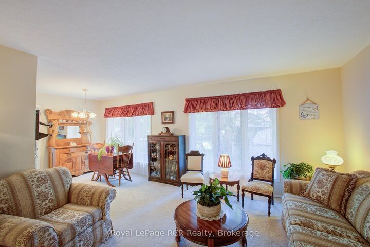 Property Photo:  360 Main Street W  ON N0G 2P0 
