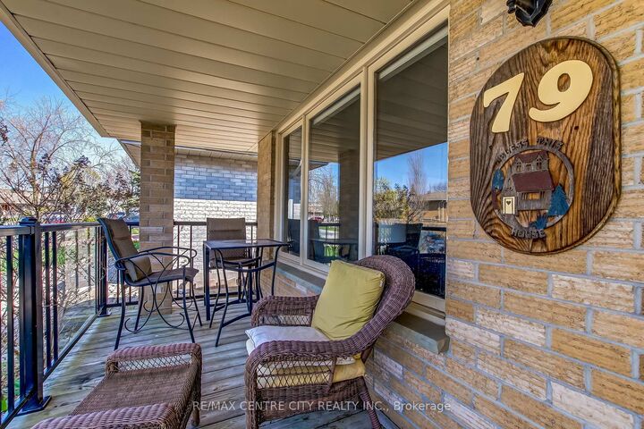 Property Photo:  79 Ashley Crescent  ON N6E 3P8 