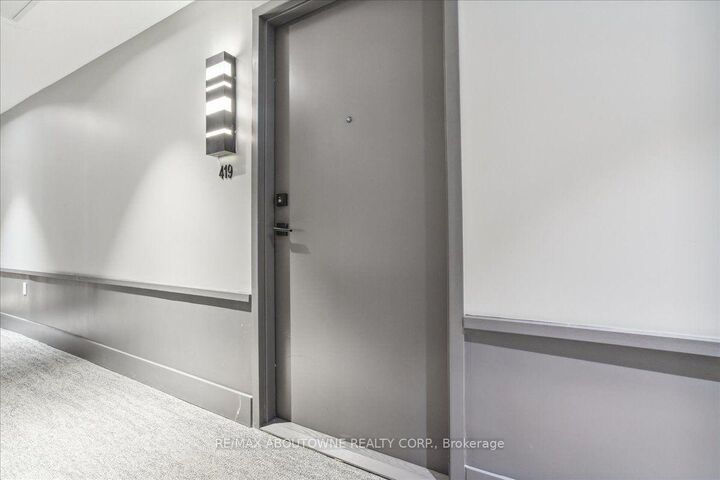 Property Photo:  2489 Taunton Road 419  ON L6H 3R9 