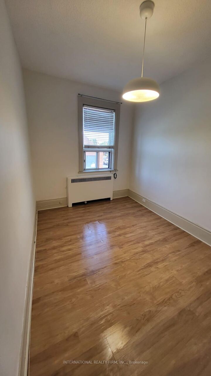 Property Photo:  7 Thomas Street 2  ON L5M 1Y4 