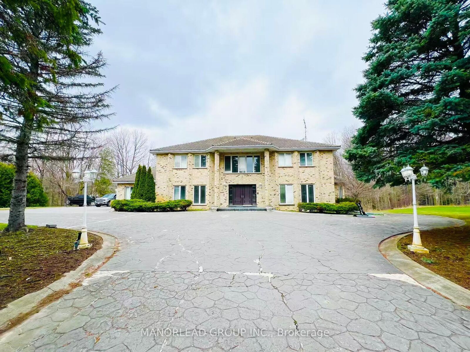 Property Photo: 270 Greenbrooke Drive ON L4L 8L1