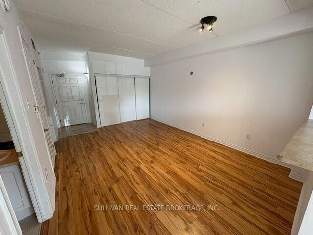Property Photo:  308 Watson Parkway N 104  ON N1E 0G7 