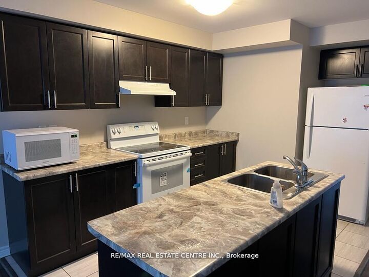 Property Photo: 630 Linden Drive E ON N3H 0C9