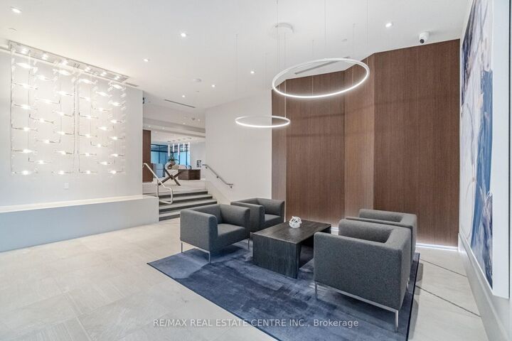 Property Photo:  385 Winston Road 1505  ON L3M 0J3 