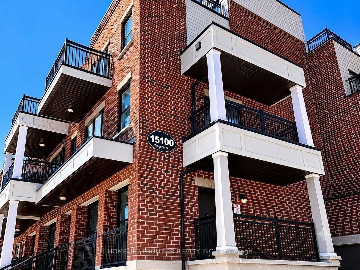 Property Photo: 15100 Yonge Street 11B ON L4G 4C8