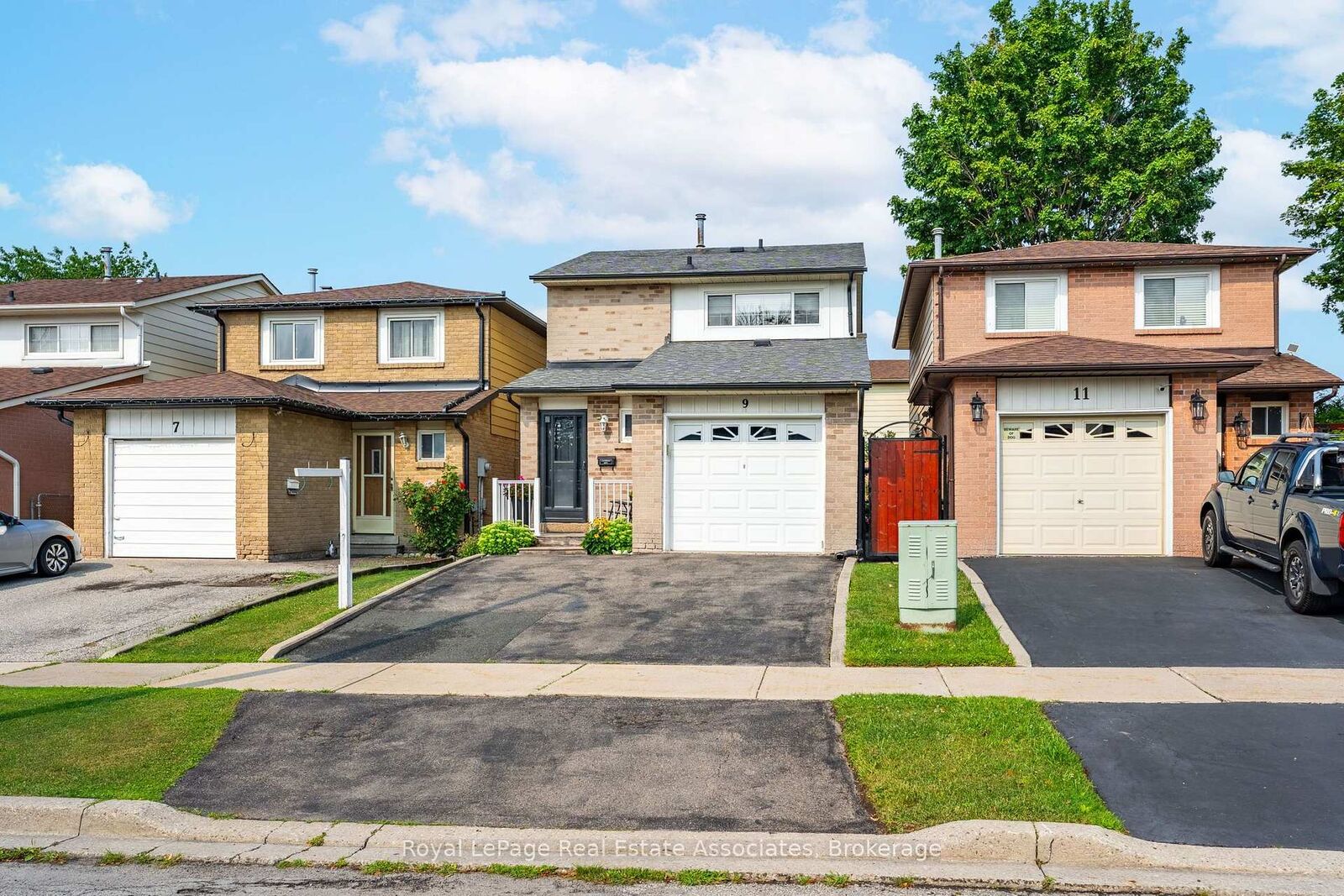 Property Photo:  9 Windwood Drive  ON M9W 6B8 