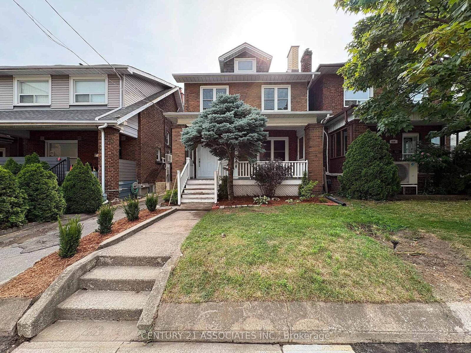Property Photo: 634 Runnymede Road Unit B ON M6S 3A2