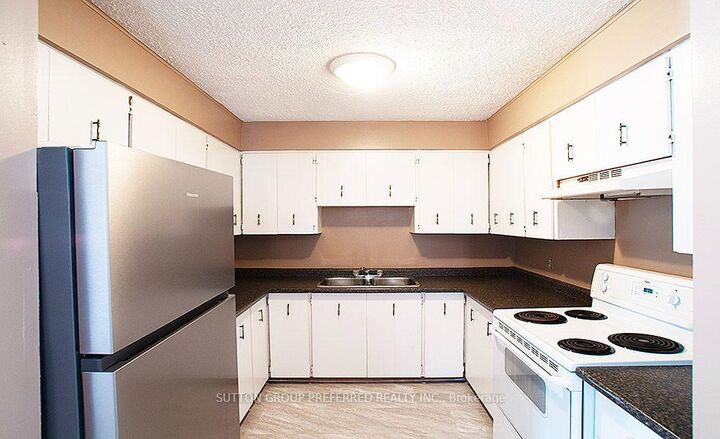 Property Photo: 56 Gunn Street ON N6G 1C7