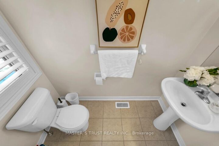 Property Photo: 114 Herefordshire Crescent ON L9N 0B4