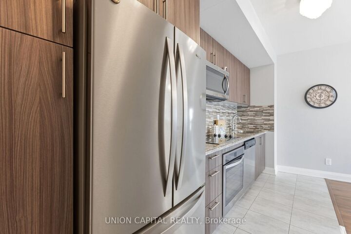 Property Photo: 112 Woodbridge Avenue 412 ON L4L 2S7