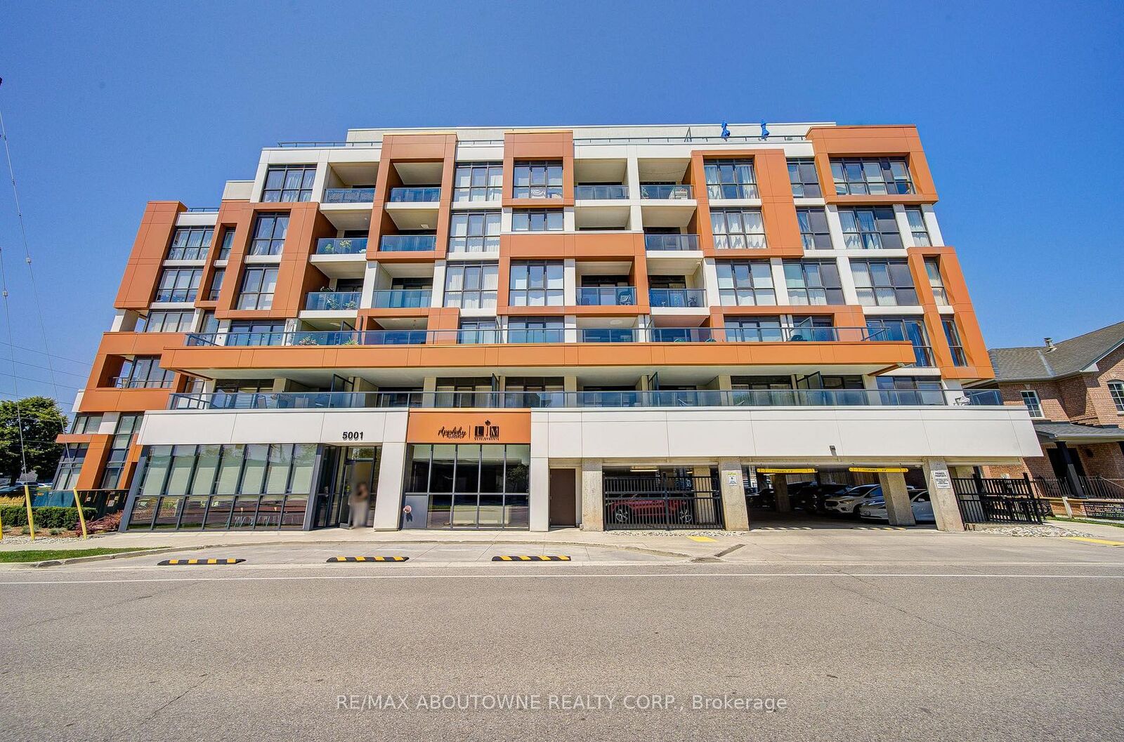 Property Photo: 5001 Corporate Drive 611 ON L7L 0H5