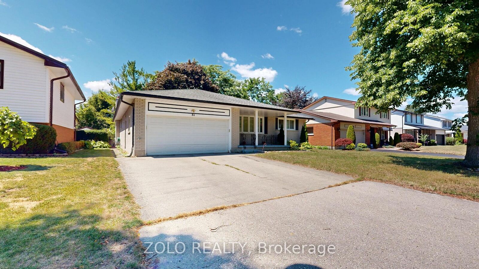 Property Photo: 31 Applewood Lane ON N6J 3P9