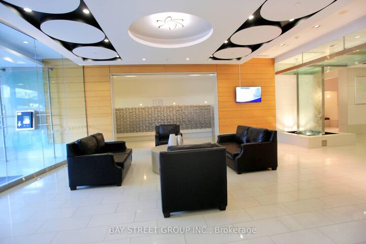 Property Photo: 83 Borough Drive 1814 ON M1P 5E4