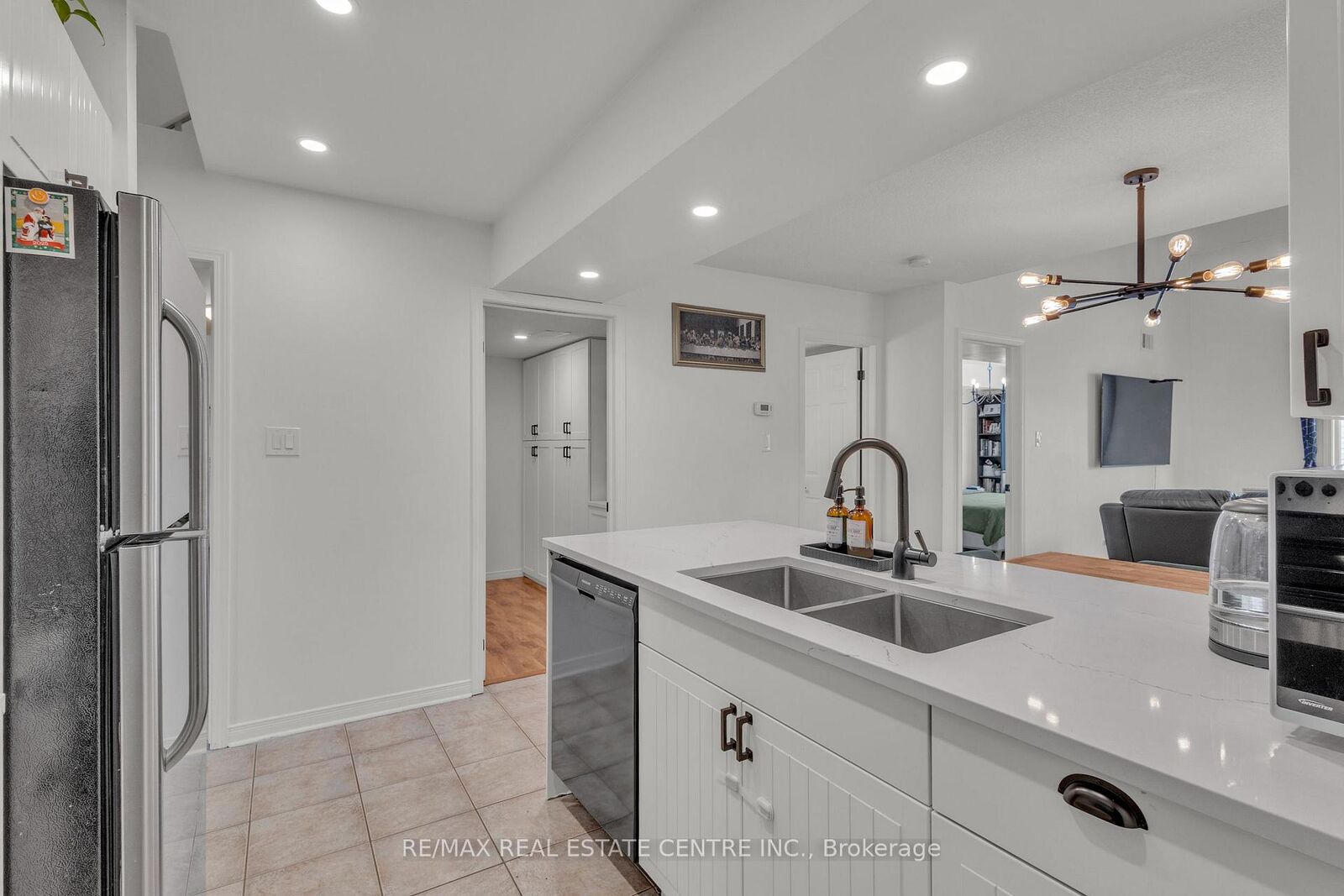 Property Photo:  51 Petra Way 3  ON L1R 0A8 
