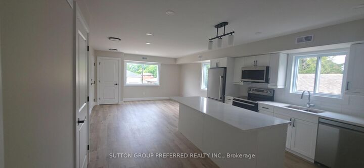 Property Photo: 118 Scott Street 3 ON N7G 1K3