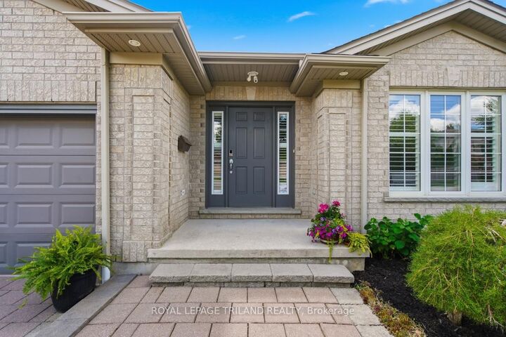 Property Photo:  1731 Fiddlehead Place  ON N6G 5M6 
