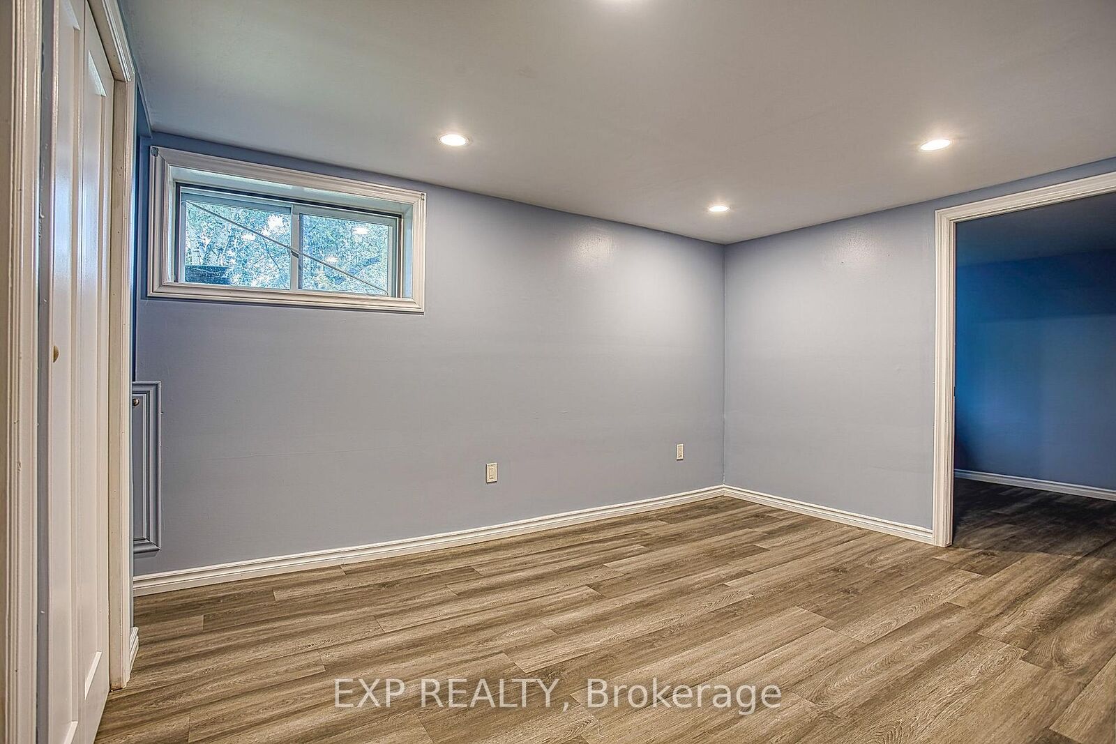 Property Photo:  99 Mohawk Road W  ON L9C 1W2 