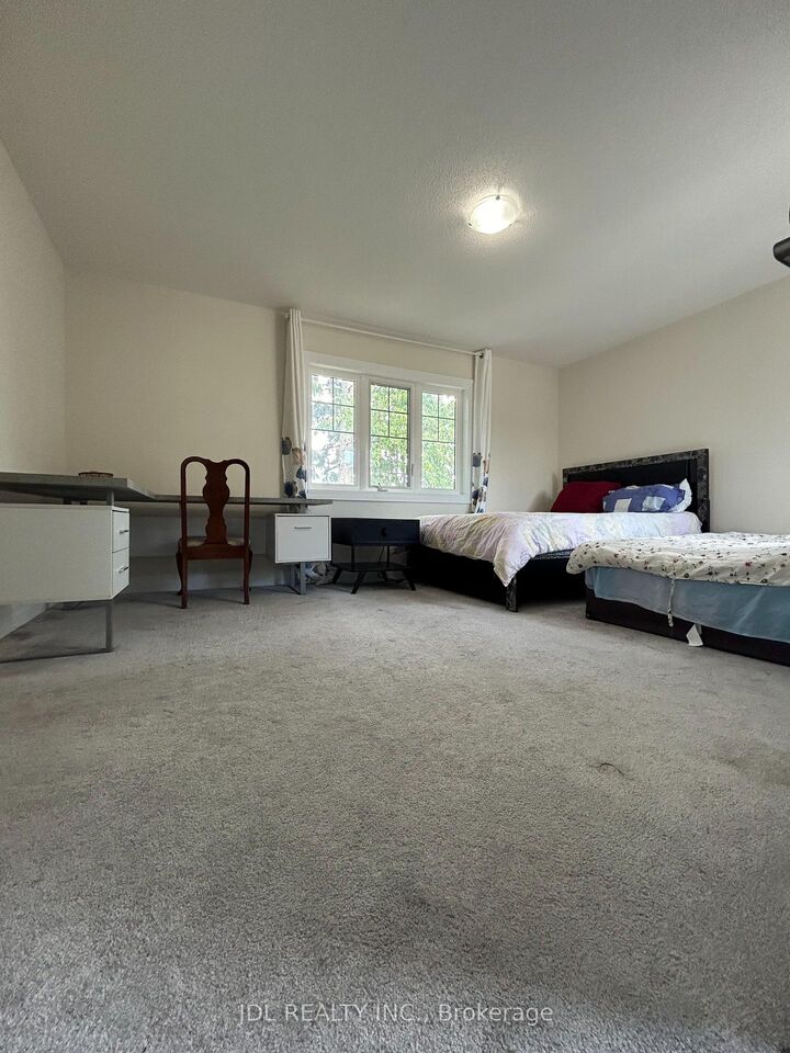 Property Photo:  15 Wildflower Way Suite A, 2nd Floor  ON M1E 2T1 