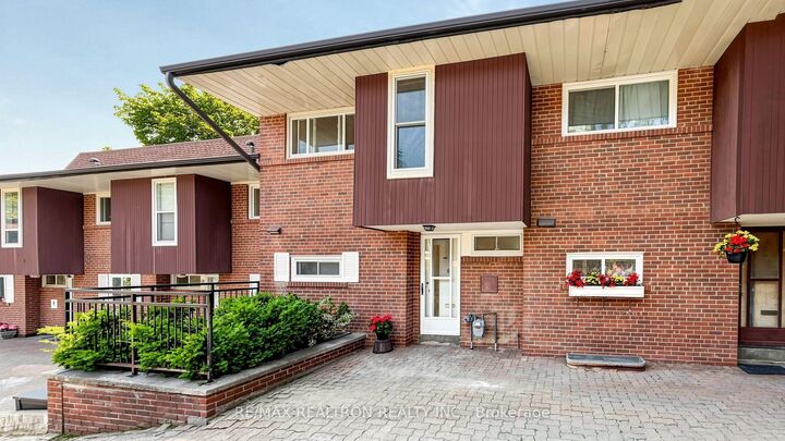 Property Photo: 10 Esterbrooke Avenue 59 ON M2J 2C2