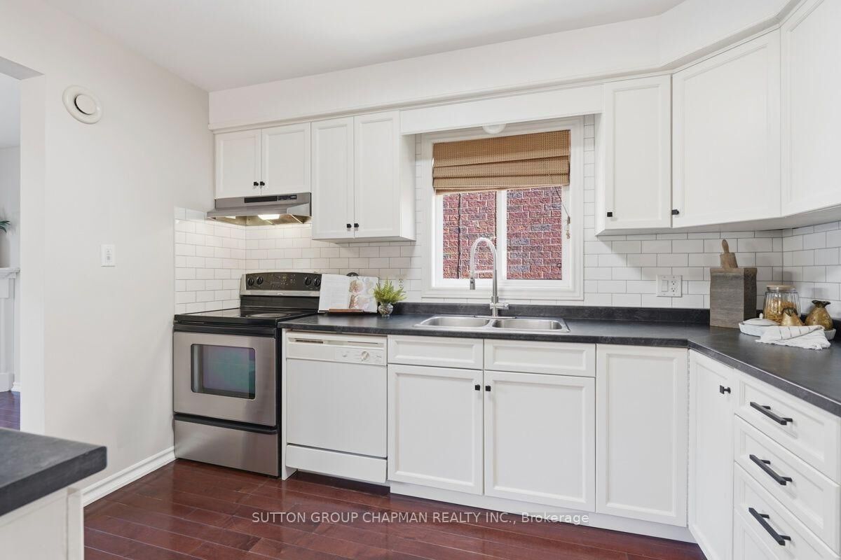 Property Photo:  785 Capulet Lane  ON N6H 5V2 