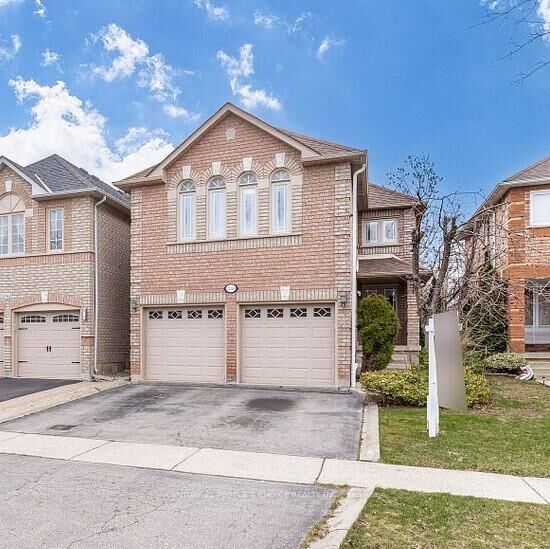 Property Photo: 3744 Althorpe Circle ON L5N 7G4