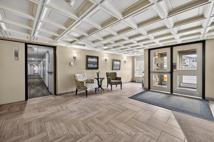 Property Photo:  820 Laurier Boulevard 205  ON K6V 6Z2 
