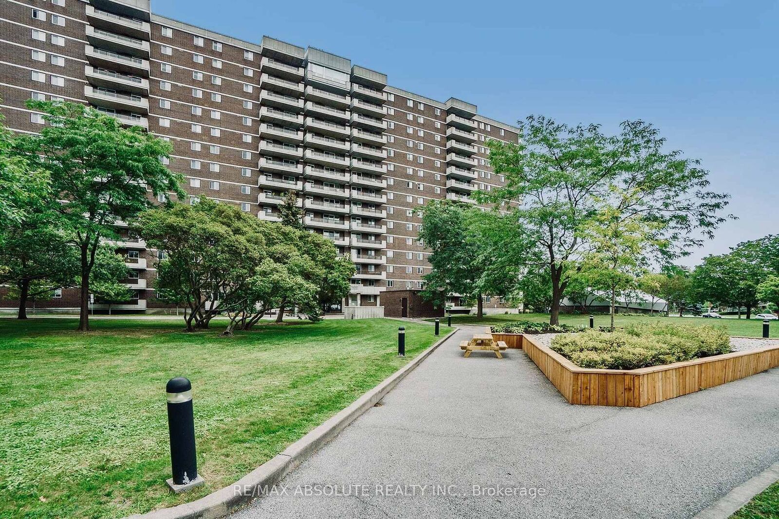 Property Photo:  1705 Playfair Drive 1208  ON K1H 8P6 