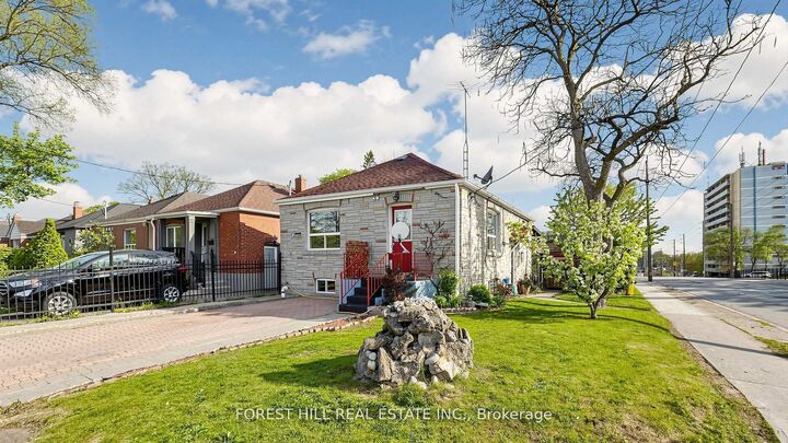 2 Ellins Avenue — photo 1