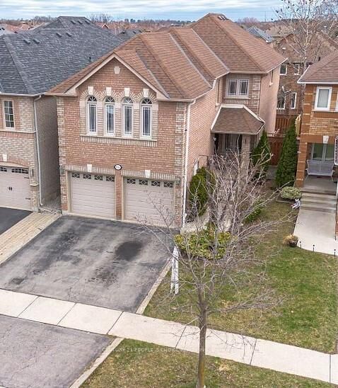 Property Photo:  3744 Althorpe Circle  ON L5N 7G4 