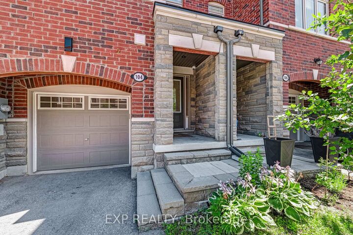 Property Photo: 104 Gordon Circle ON L3Y 0C9